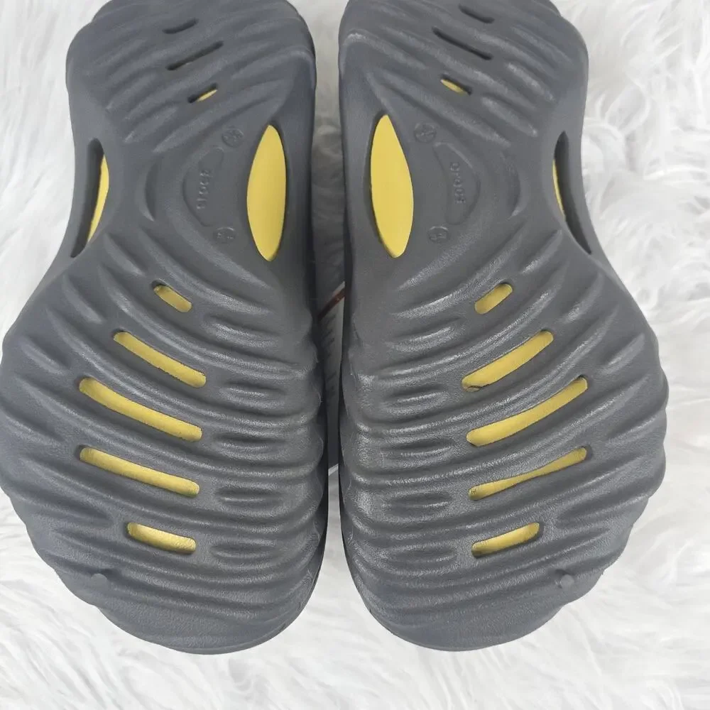 Crocs Echo Wave Black Sand 210521-0LD Men Size 8 Women's 10 New Slip On Comfort